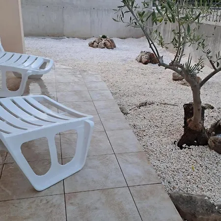 Prázdninový dům Grosses Mit Terrasse, Balkons Und Garten